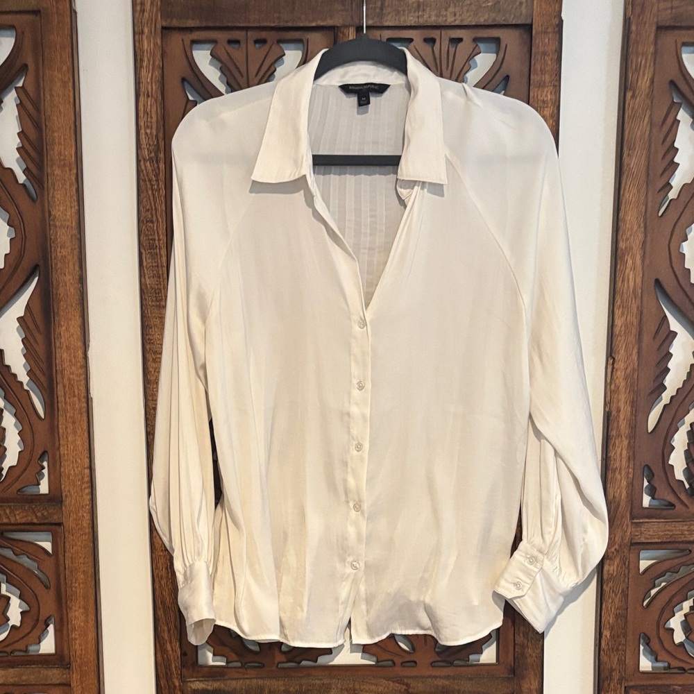 Banana Republic Cream Button-Down Shirt